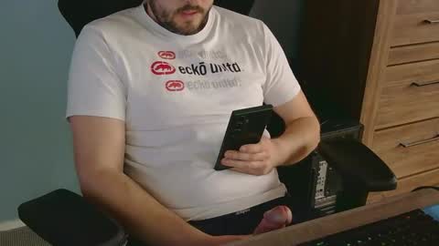 Snapshot of tomin3m chatting on 03.14.26 tomin3m online show from 03.14.26