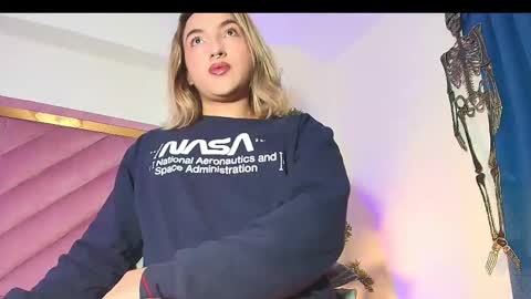   online show from 11.05.25