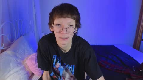 Snapshot of tommiehi chatting on 10.02.25 Tommie online show from 10.02.25