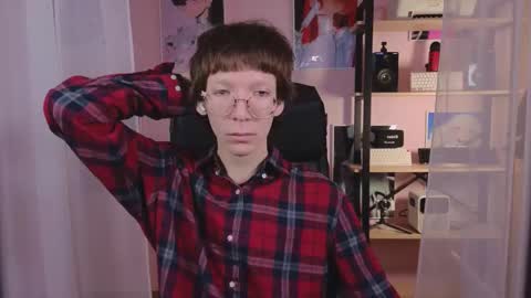 Snapshot of tommiehi chatting on 10.05.25 Tommie online show from 10.05.25