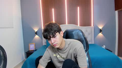 Tommy  online show from 09.21.25