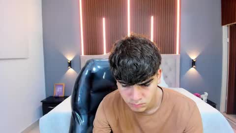 Tommy  online show from 10.15.25