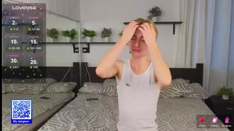 Snapshot of tommy18xxx chatting on 10.17.25 Tommy online show from 10.17.25