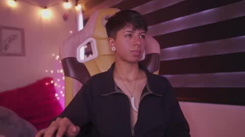 Blue  online show from 02.26.25