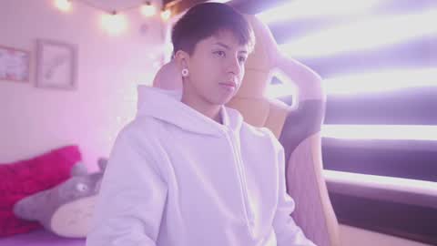 Blue  online show from 03.05.25