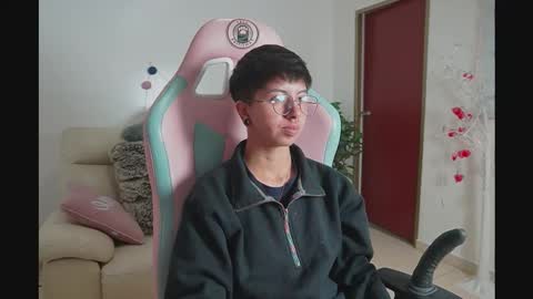 Blue  online show from 10.01.25