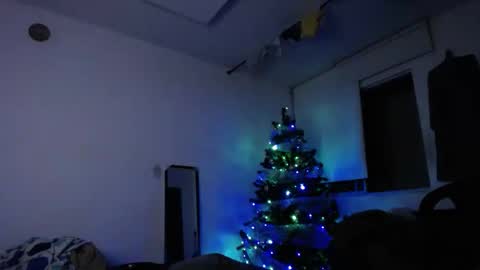   Thomas    online show from 01.01.25