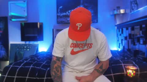 Snapshot of tommy_knuckles chatting on 01.07.25 Tommy online show from 01.07.25