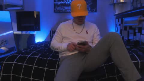 Snapshot of tommy_knuckles chatting on 01.22.25 Tommy online show from 01.22.25