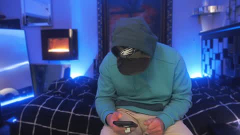 Snapshot of tommy_knuckles chatting on 01.28.25 Tommy online show from 01.28.25