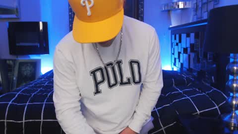 Snapshot of tommy_knuckles chatting on 02.01.25 Tommy online show from 02.01.25