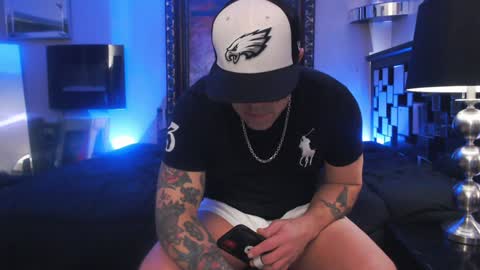 Snapshot of tommy_knuckles chatting on 02.04.25 Tommy online show from 02.04.25