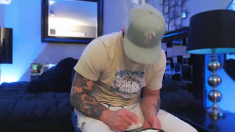 Snapshot of tommy_knuckles chatting on 03.01.25 Tommy online show from 03.01.25