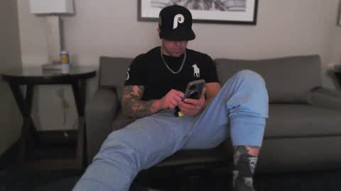 Snapshot of tommy_knuckles chatting on 03.02.25 Tommy online show from 03.02.25