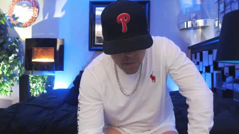 Snapshot of tommy_knuckles chatting on 03.04.25 Tommy online show from 03.04.25