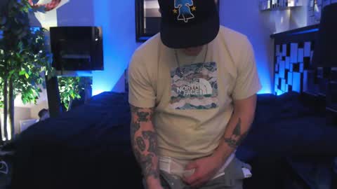 Snapshot of tommy_knuckles chatting on 03.11.25 Tommy online show from 03.11.25