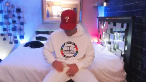 Snapshot of tommy_knuckles chatting on 10.10.25 Tommy online show from 10.10.25