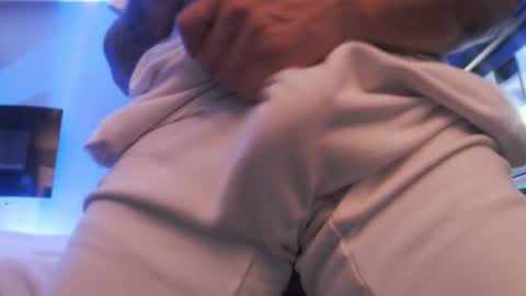 Snapshot of tommy_knuckles chatting on 10.12.25 Tommy online show from 10.12.25