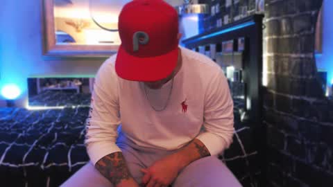 Snapshot of tommy_knuckles chatting on 10.29.25 Tommy online show from 10.29.25