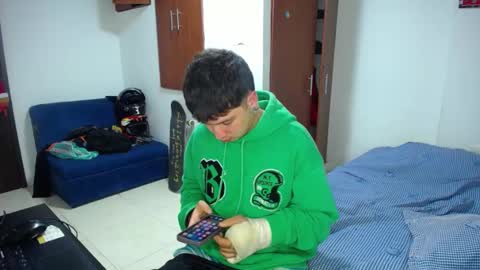 Snapshot of tommy_sins619 chatting on 01.08.25 Dirty Tommy online show from 01.08.25