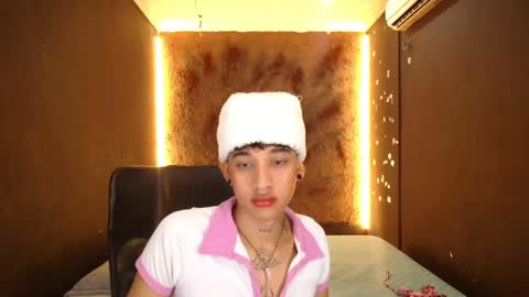 Snapshot of tommy_sweet1 chatting on 01.12.25 tommy_sweet1 online show from 01.12.25