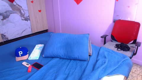 Snapshot of tommy_sweet1 chatting on 02.21.25 tommy_sweet1 online show from 02.21.25