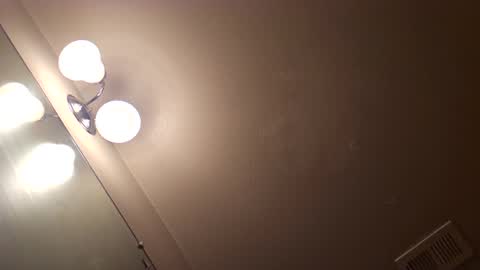 Snapshot of tommypressure chatting on 10.08.25 tommypressure online show from 10.08.25