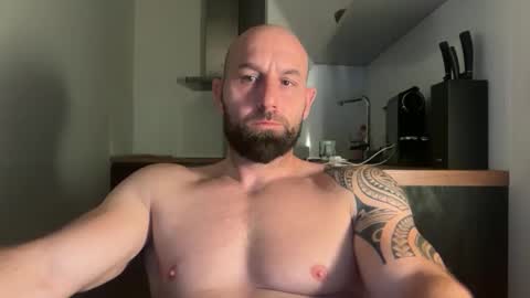 Snapshot of tommyx01 chatting on 09.29.25 Thomas Fit online show from 09.29.25