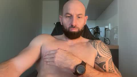 Snapshot of tommyx01 chatting on 10.14.25 Thomas Fit online show from 10.14.25