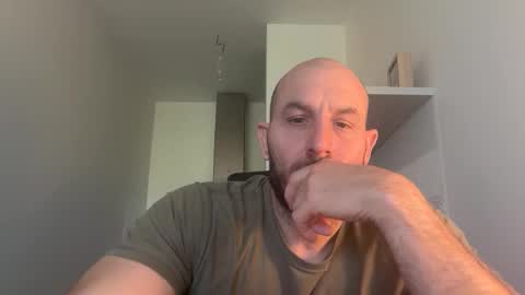 Snapshot of tommyx01 chatting on 10.15.25 Thomas Fit online show from 10.15.25