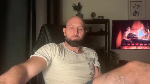 Snapshot of tommyx01 chatting on 10.22.25 Thomas Fit online show from 10.22.25