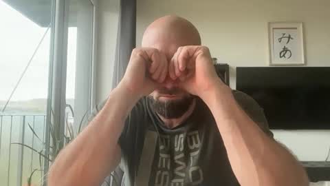 Snapshot of tommyx01 chatting on 10.23.25 Thomas Fit online show from 10.23.25