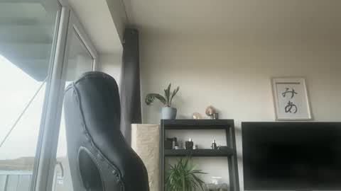 Snapshot of tommyx01 chatting on 10.27.25 Thomas Fit online show from 10.27.25