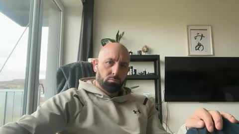 Snapshot of tommyx01 chatting on 11.03.25 Thomas Fit online show from 11.03.25