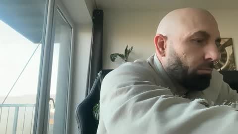 Snapshot of tommyx01 chatting on 11.04.25 Thomas Fit online show from 11.04.25