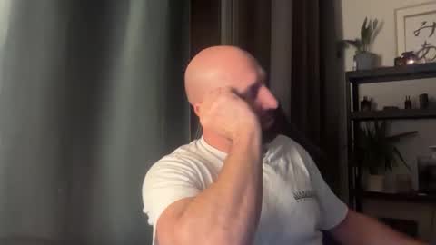 Snapshot of tommyx01 chatting on 11.11.25 Thomas Fit online show from 11.11.25