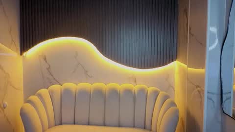 leyla  online show from 11.28.25