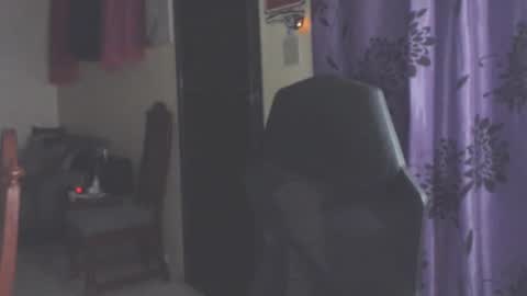 Snapshot of toni2814 chatting on 10.10.25 Antonio online show from 10.10.25