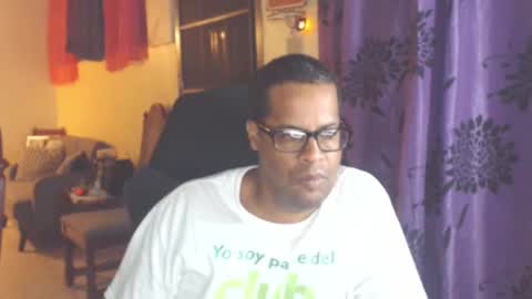 Snapshot of toni2814 chatting on 10.16.25 Antonio online show from 10.16.25