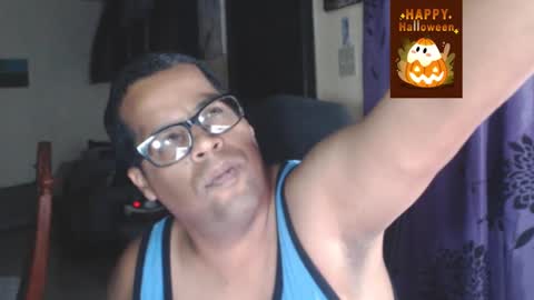 Snapshot of toni2814 chatting on 10.29.25 Antonio online show from 10.29.25