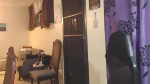 Snapshot of toni2814 chatting on 11.09.25 Antonio online show from 11.09.25