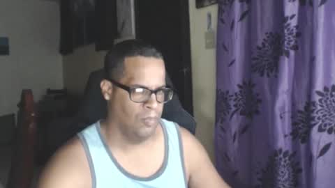 Snapshot of toni2814 chatting on 11.13.25 Antonio online show from 11.13.25