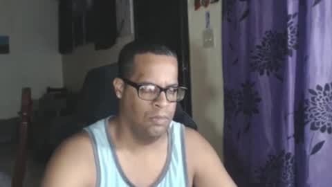 Snapshot of toni2814 chatting on 11.15.25 Antonio online show from 11.15.25