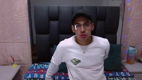 tony_crost online show from 10.05.25