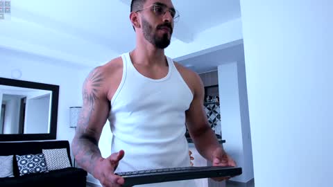 tony muscle1 online show from 12.22.24