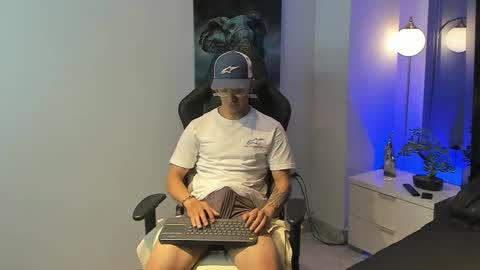 tony_petrov online show from 10.05.25