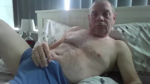 tonygib1962 online show from 04.18.26