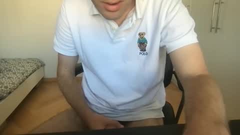 Snapshot of toohottobetrue21 chatting on 09.19.25 Max online show from 09.19.25