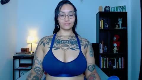 Snapshot of toothyy chatting on 05.16.26 toothyy online show from 05.16.26
