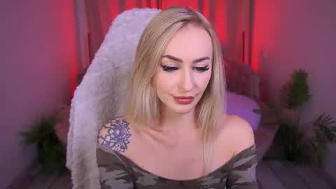 Snapshot of top_grace chatting on 11.09.25 top_grace online show from 11.09.25